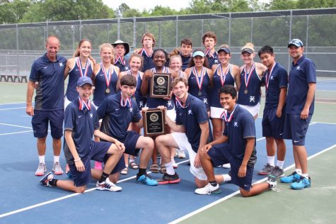 KHS Tennis Finishes Strong and Heads to State
