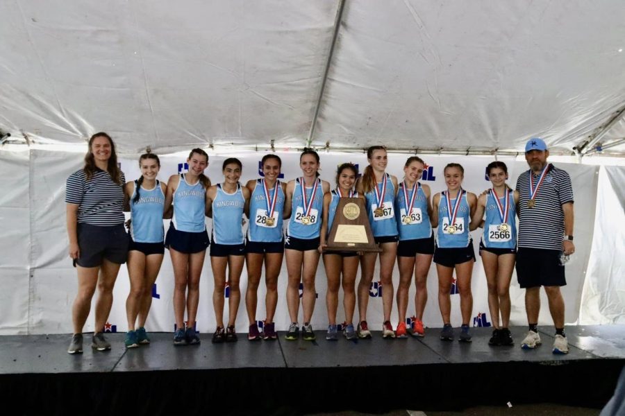 KHS girls XC team bringing home some hardware from Round Rock and took 3rd place overall as a team at the UIL 6A State Cross Country Meet on Friday, November 4, 2022 with a team average time of 19:19.5!
Photo Credit: Kingwood Cross Country Twitter