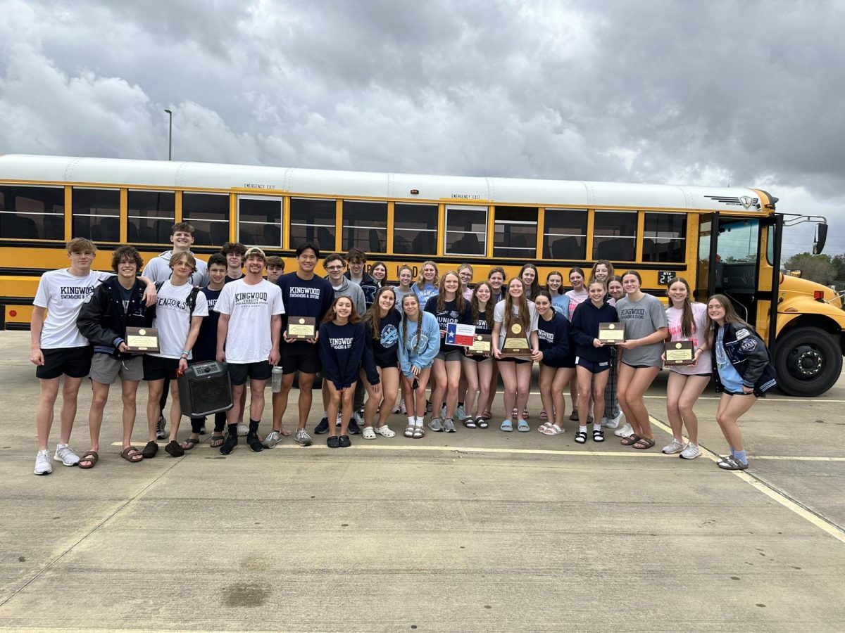 Kingwood Swim and Dive Team Regions Finish - Girls 1st place and Boys 3rd place, Headed to State! 